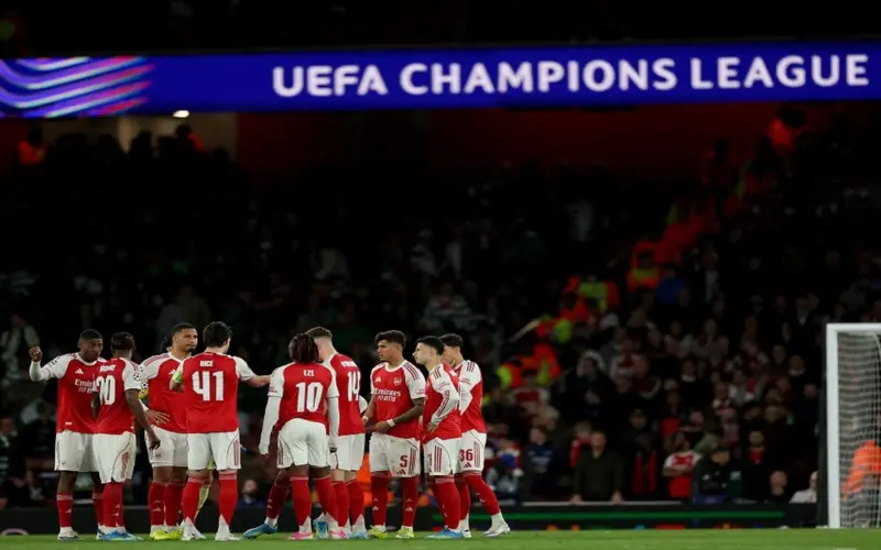 آرسنال يستضيف بيرنلي وينتظر هدية بورنموث للتتويج بالدوري الإنجليزي